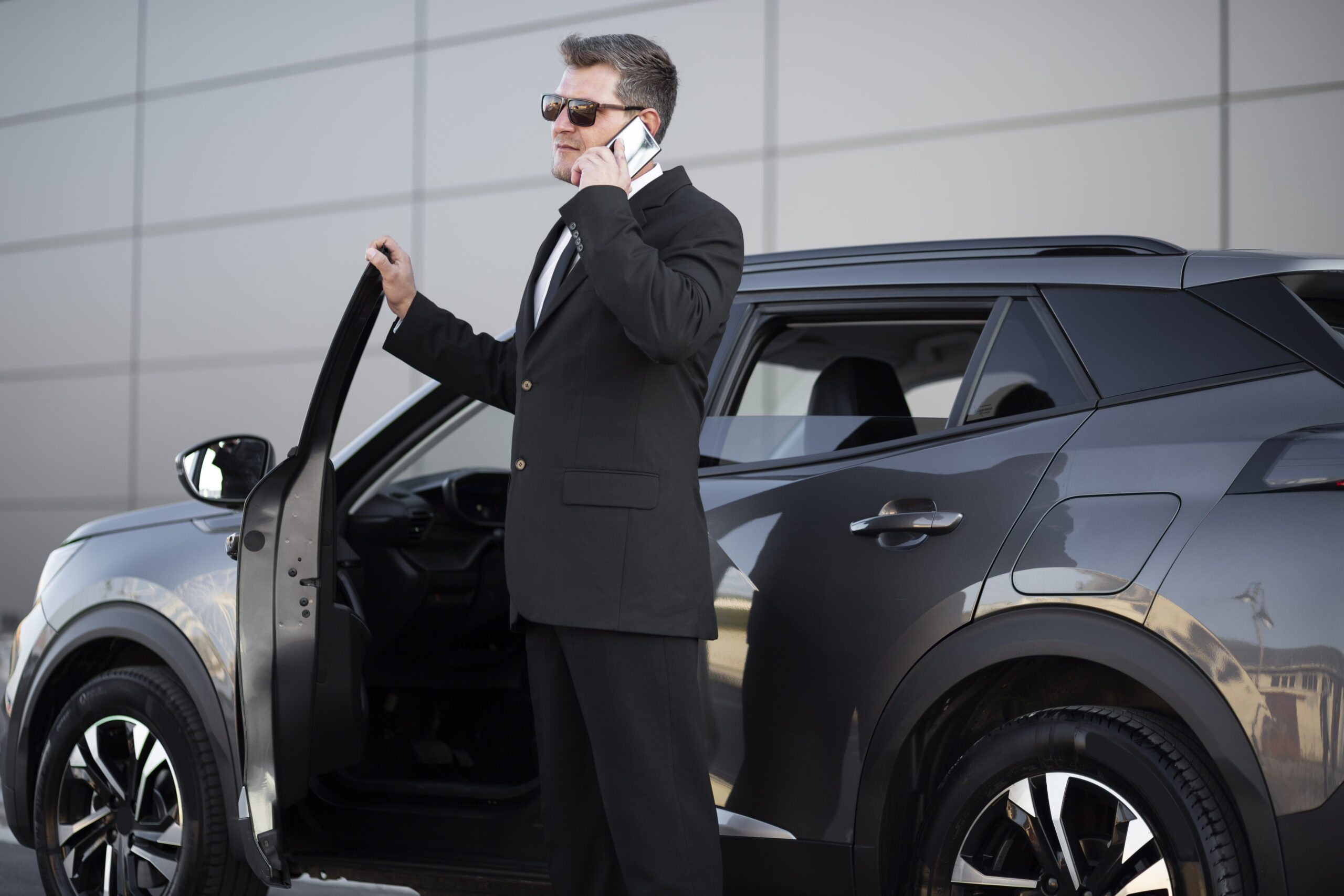 car rental with chauffeur service in kochi