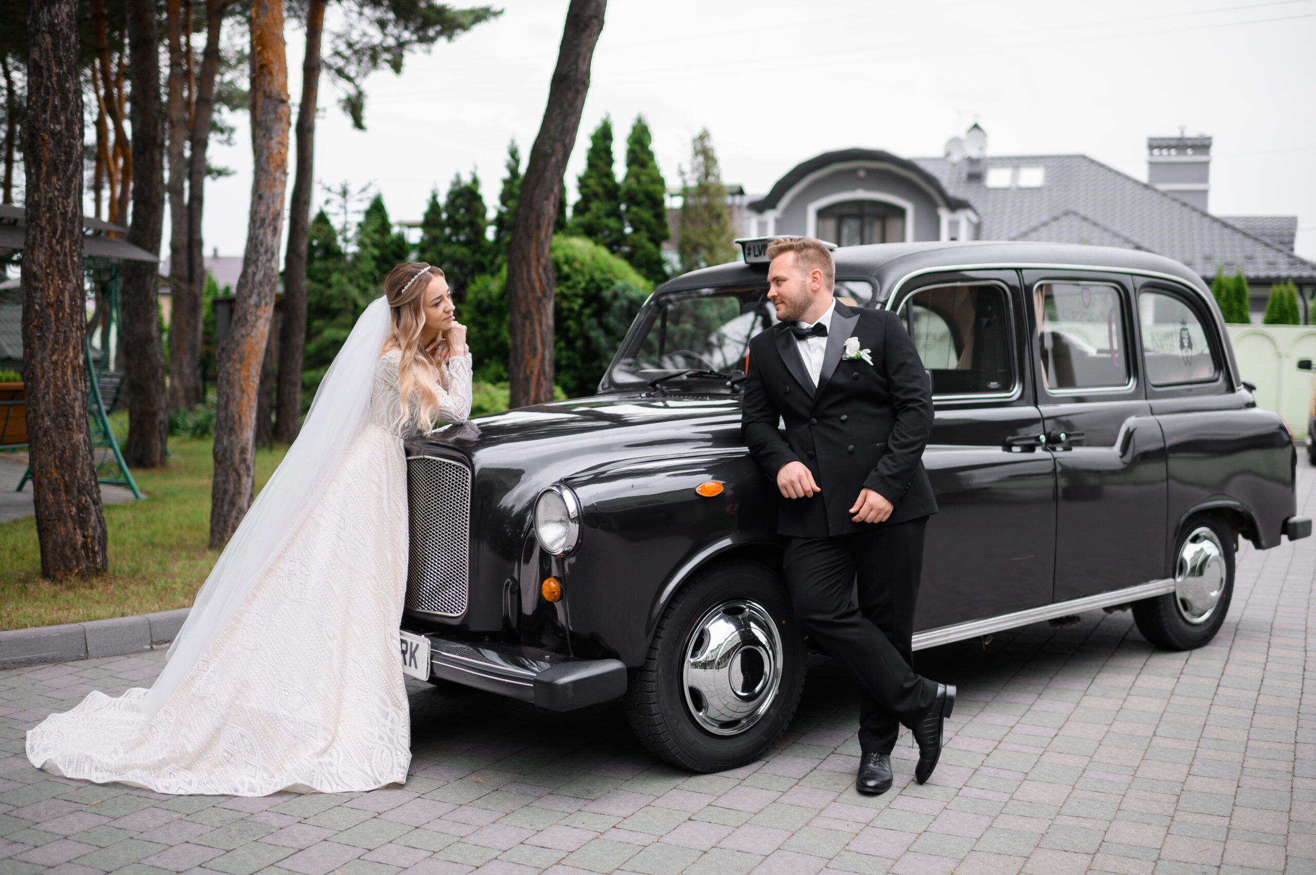Wedding luxury car rental in Cochin